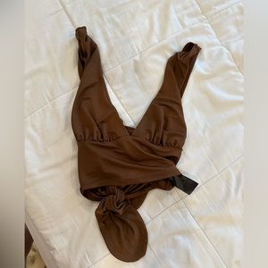 Urban Outfitters Women's Brown Crop-top